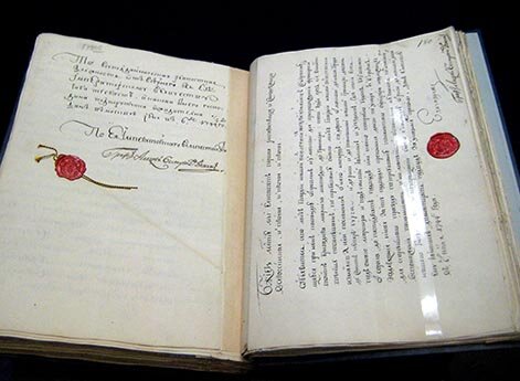 Он надеялся манипулировать женщиной, плохо приспособленной к решению государственных задач; в действительности же ему пришлось иметь дело с российской императрицей.