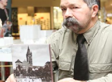 Кулаков В. И. — начальник Балтийской экспедиции Института археологии РАН, один из виднейших специалистов по истории края. Фото: Валерий Сомкин