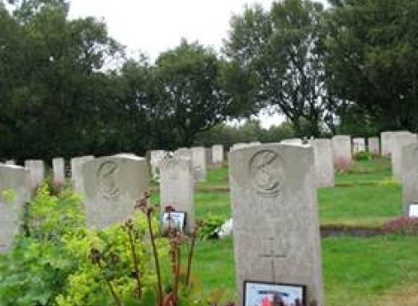 Военное кладбище в Рейкьявике.