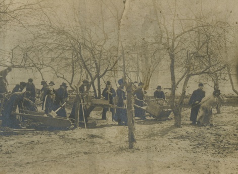 Уборка территории в Муромском Благовещенском монастыре. 12 мая 1914 г.